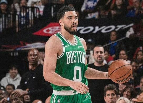 bti体育app下载-绿军险胜76人!2-1领先,双探花轰50+11+11,马克西空砍31分6助